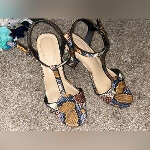 ⭐️Comfort Est 1946 sandals⭐️